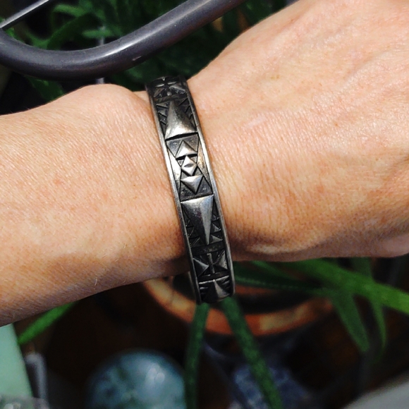 Vintage Silver Tribal Bangle Bracelet - Picture 2 of 4